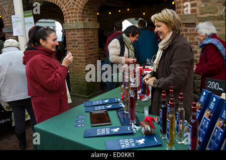 Vente de décrochage Chien Gin pendant food festival à Kington Herefordshire Angleterre UK Banque D'Images