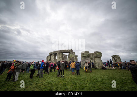 Wiltshire, Royaume-Uni. Dec 22, 2014. Stonehenge monuments de pierre préhistoriques © Guy Josse/Alamy Live News Banque D'Images