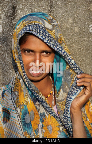 Femme d'une tribu Rathwa, Gujarat, Inde Banque D'Images