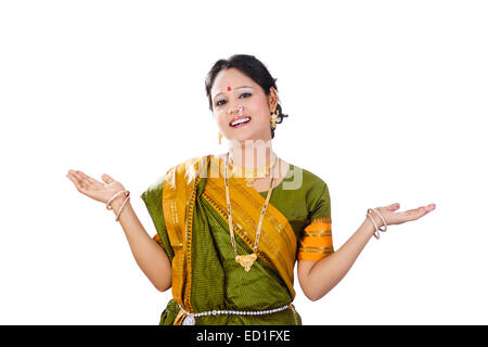 1 South Indian Lady Gesturing Banque D'Images