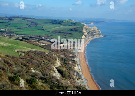 La Côte Jurassique avec Branscombe Beach et la côte sud du Devon et du Dorset Heritage Coast au loin l'Angleterre Banque D'Images
