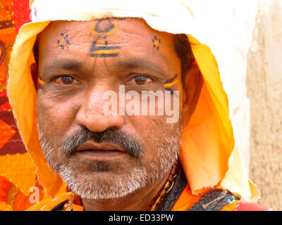 Portrait de saint homme dans le Gujarat Inde Banque D'Images