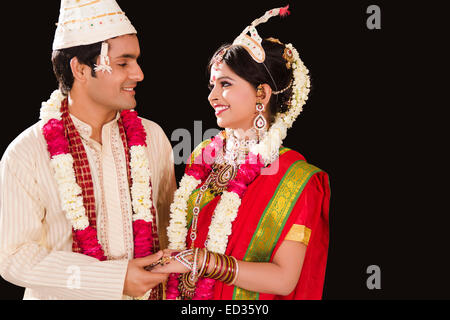 2 Bengali époux couples Mariage Banque D'Images