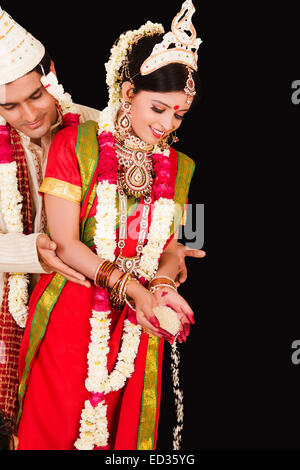 2 Bengali époux couples Mariage Banque D'Images