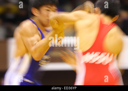 Nd Gymnase de Yoyogi, Tokyo, Japon. 26Th Dec 2014. slow shutter shot, le 23 décembre 2014 - Lutte : Toutes le Japon au 2ème du championnat Gymnase de Yoyogi, Tokyo, Japon. © Ito Shingo/AFLO SPORT/Alamy Live News Banque D'Images