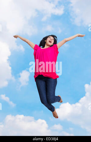 1 Indian college girl Jumping fun Banque D'Images