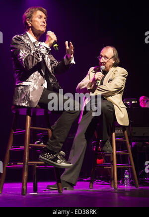 Cliff Richard remercie ses fidèles fans à New York avec concert gratuit et une séance de questions et réponses au Gramercy Theatre. La Poupée vivante hitmaker avait été déçu après avoir planifié un logement de soutien avec Morrissey a dû être annulée en raison de la maladie du chanteur des Côté heal Banque D'Images