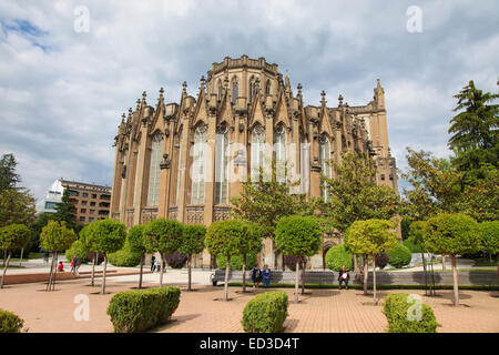 HONDARRIBIA, ESPAGNE - 27 MAI 2014 : l'église médiévale à Hondarribia, une ville de Gipuzkoa, Pays Basque, Espagne. Banque D'Images