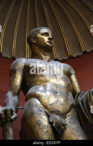 L'art romain Heracles. Statue dorée. De Pompey. 2e siècle. Musées du Vatican. La cité du Vatican. Banque D'Images