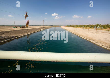 L'Arvin Edison le stockage de l'eau dans le district de la vallée centrale de la Californie, USA. Banque D'Images