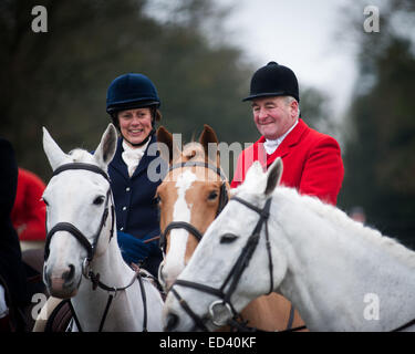 Le Staffordshire, au Royaume-Uni. Dec 26, 2014. Boxing Day annuel rencontrez des Meynell et personnel du Sud Hunt au Blethfield Hall, Staffordshire Banque D'Images