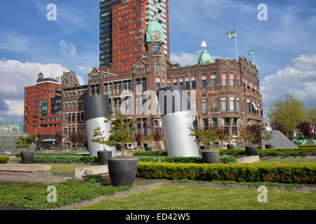 Rotterdam, Hollande, Pays-Bas. Hotel New York de l'ancien siège de l'entreprise Holland America Line. Banque D'Images