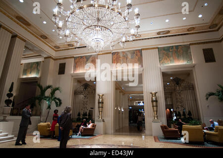 À l'intérieur The Waldorf Astoria New York. Manhattan. Dans l'USA. Le Waldorf Astoria New York hotel a fixé la norme dans le monde entier pour l'amende Banque D'Images
