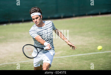 21.06.2014. Le Wimbledon Tennis Championships 2014 tenue à l'All England Lawn Tennis et croquet Club, Londres, Angleterre, Royaume-Uni. Pratique samedi. Roger Federer à Wimbledon's Aorangi pratique des tribunaux. Banque D'Images