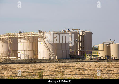 Un site de fracturation près de Bakersfield, Californie, USA. Banque D'Images