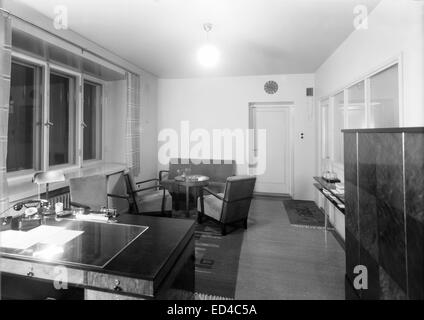 Bureau dans la chambre en radio, Helsinki, Fabianinkatu années 1930. Banque D'Images