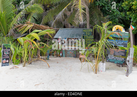 Bar de plage à l'Anse Source d'argent Beach dans La Digue, Seychelles Banque D'Images