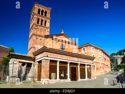 Rome, Italie. L'église San Giorgio In Velabro, construit par les grecs au 7ème siècle, monument de la capitale italienne. Banque D'Images