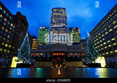 Londres, UK - 23ème Décembre 2014 : Un Noël vue sur Square Cabot à Docklands, Londres, le 23 décembre 2014. Banque D'Images