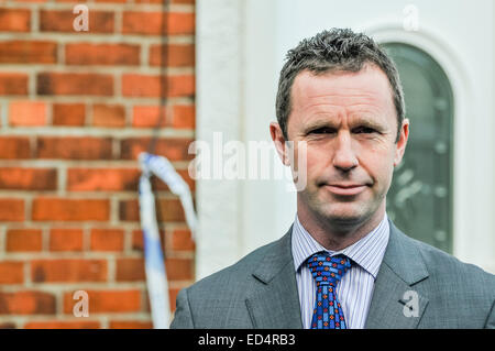 Belfast, Irlande du Nord. 27 déc 2014 - Inspecteur en chef John PSNI McVea, est titulaire d'une brève conférence de presse à une scène de meurtre. Crédit : Stephen Barnes/Alamy Live News Banque D'Images