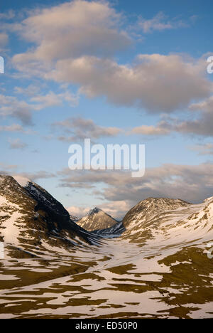 La section nord de la Kungsleden sentier pédestre, dans le Nord de la Suède entre Abisko et Nikkaluokta / Kebnekaise Banque D'Images