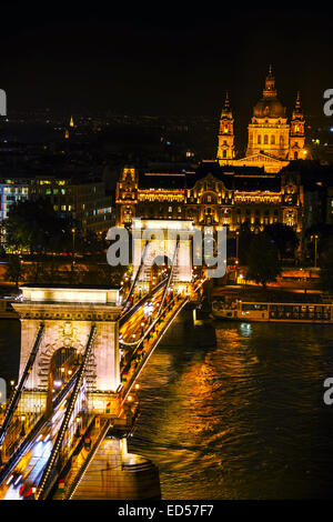 Aperçu de Budapest avec le Pont des chaînes Széchenyi à Budapest Banque D'Images