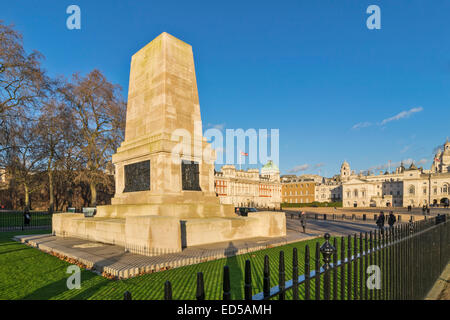 Le London Guards MEMORIAL SUR HORSE GUARDS PARADE EN HIVER Banque D'Images