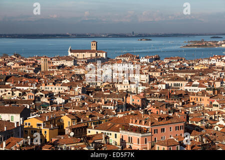 Vue vers le nord de la ville de l'hôtel Campanile, Venise, Italie Banque D'Images