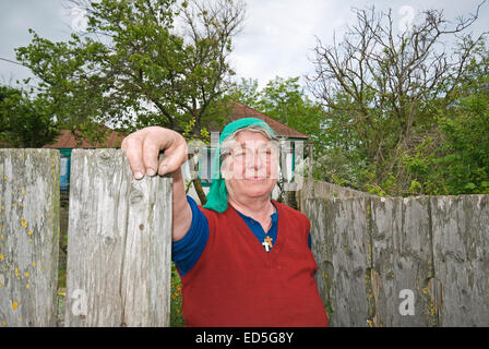 Portrait de femme dans le village de Caraoman, delta du Danube, en Roumanie. Europa Banque D'Images