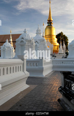 Mausolées et stupa, Wat Suan Dok, Chiang Mai, Thaïlande Banque D'Images