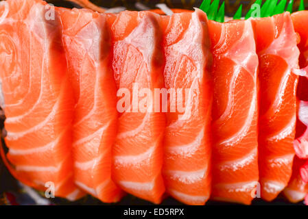 La nourriture japonaise sushi poisson Saumon Banque D'Images