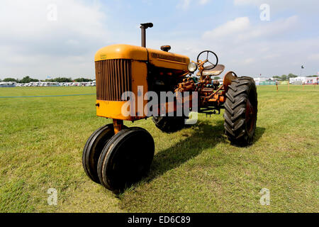 A Minneapolis Moline tracteur comme vu à vapeur Ralley Pickering 2013 Banque D'Images