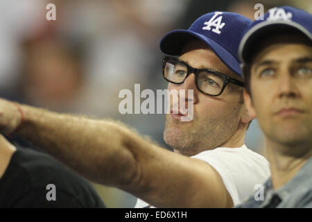 Assister à des célébrités Les Dodgers de Los Angeles v St. Louis Cardinals baseball jeu tenue au stade Dodger. Les Dodgers dfeated les cardinaux par un score final de 1-0. Avec : James Van Der Beek Où : Los Angeles, California, United States Quand : 26 Oct 201 Banque D'Images