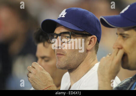 Assister à des célébrités Les Dodgers de Los Angeles v St. Louis Cardinals baseball jeu tenue au stade Dodger. Les Dodgers dfeated les cardinaux par un score final de 1-0. Avec : James Van Der Beek Où : Los Angeles, California, United States Quand : 26 Oct 201 Banque D'Images