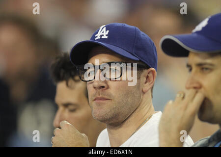 Assister à des célébrités Les Dodgers de Los Angeles v St. Louis Cardinals baseball jeu tenue au stade Dodger. Les Dodgers dfeated les cardinaux par un score final de 1-0. Avec : James Van Der Beek Où : Los Angeles, California, United States Quand : 26 Oct 201 Banque D'Images