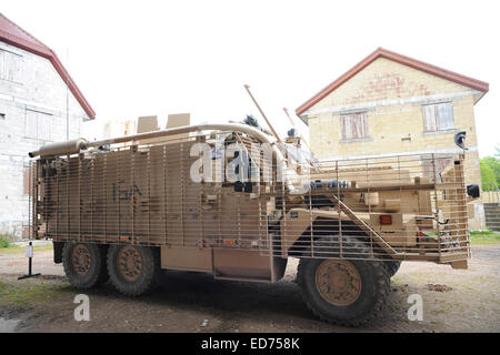 Un Mastiff 6x6 véhicule de patrouille blindé de l'armée britannique. Il est approprié pour les patrouilles et les convois routiers. Banque D'Images