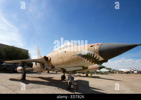 Tucson, AZ, USA - 12 décembre 2014 : République F-105G Banque D'Images