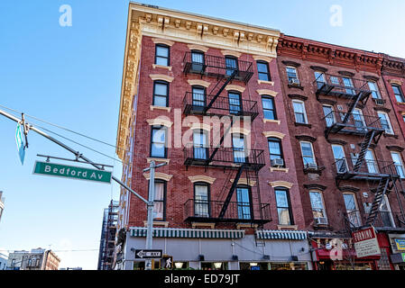 Bedford Avenue et Nord 7ème rue, dans la région de Williamsburg de Brooklyln, NEW YORK. Banque D'Images