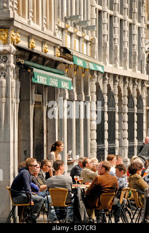 Anvers / Antwerpen, Belgique. Cafe Banque D'Images