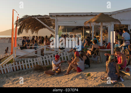 Bar de plage Bienestar Tarifa, Costa de la Luz, Cadix, Andalousie, espagne. Banque D'Images