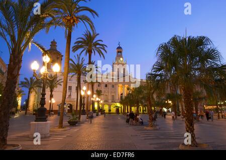 Plaza San Juan de Dios avec la Mairie, Cadix, Costa de la Luz, Andalousie, Espagne Banque D'Images