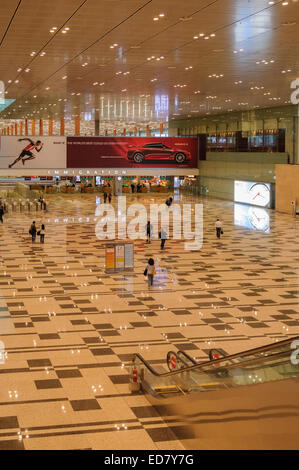 L'aéroport international Changi de Singapour : le hall d'arrivée. Banque D'Images