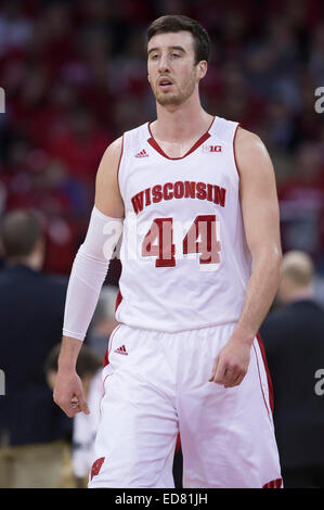 31 décembre 2014 : Wisconsin Badgers avant Frank Kaminsky # 44 a 18 points au cours du jeu de basket-ball de NCAA entre le Wisconsin Badgers et Penn State Nittany Lions au Kohl Center à Madison, WI. Le Wisconsin a défait l'Université Penn State, 89-72. John Fisher/CSM Banque D'Images