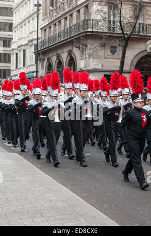 La James Bowie High School Marching Band de Austin, Texas le Piccadilly Londres pendant le défilé du Nouvel An au 1er janvier 2015 Banque D'Images