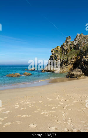 Plage de Pors Peron sur Cap Sizun dans le Finistère en Bretagne Occidentale Banque D'Images