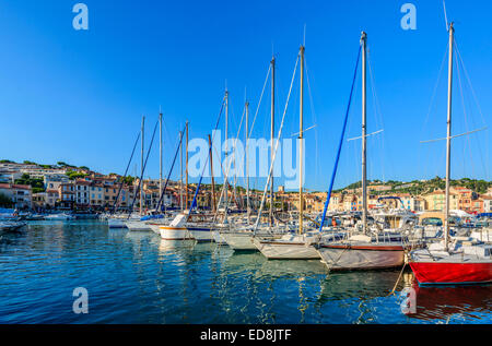 Le port de Cassis, Village de Cassi, sud de la France, Provence, près de Marseille Banque D'Images