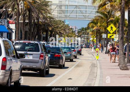 Ft. Lauderdale, en Floride. Scène de rue, Seabreeze Blvd., Florida State Autoroute A1A. Banque D'Images