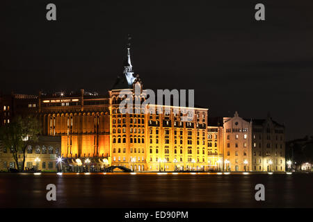 L'hôtel Hilton Molino Stucky à Venise illuminée la nuit Banque D'Images