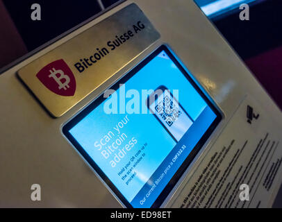 Zurich, Suisse. 09Th Jan, 2015. 'Intérieur ATM Bitcoin Kafi Schoffel', un café-bar au centre-ville de Zurich. La GAB qui est exploité par la société "Bitcoin Suisse AG' permet de transférer jusqu'à 250 EUR ou CHF (le paiement) à un compte de Bitcoin. Les clients peuvent également payer leur facture à l'aide de Bitcoins. Crédit : Erik Tham/Alamy Live News Banque D'Images