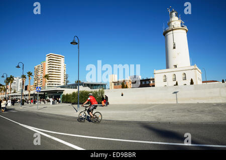 Le Port de Malaga. 'La Farola' Banque D'Images